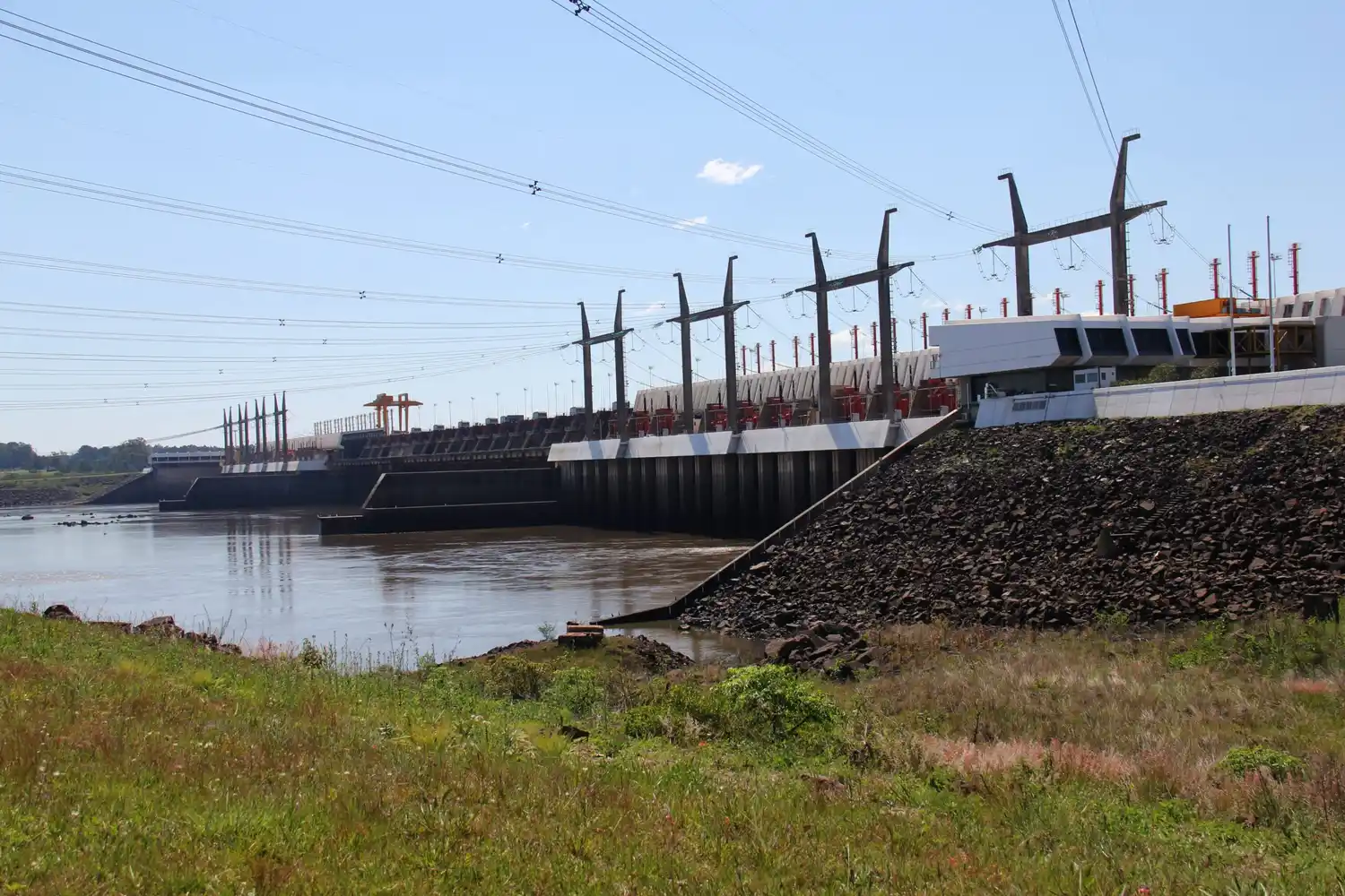 Continuará la bajante de los ríos y seguirá afectando a las represas hidroeléctricas