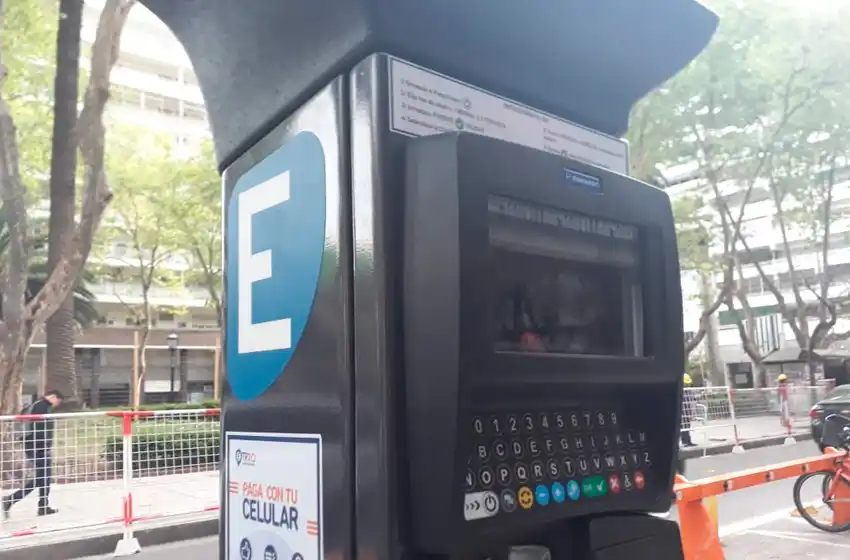 Empiezan a cambiar los parquímetros del centro