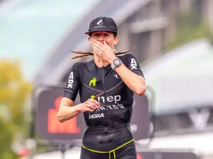 La triatleta dio positivo en el control antidoping