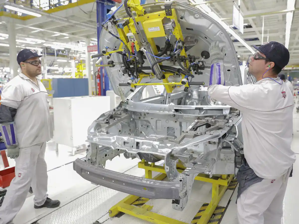 Se profundiza la recesión: la actividad económica se desplomó 6,7% en junio