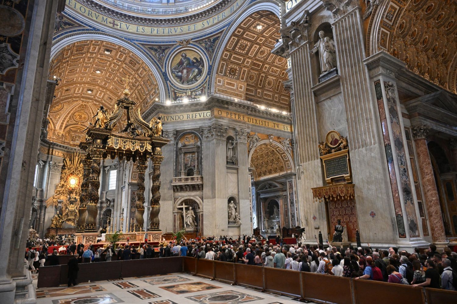Al menos 250.000 fieles se DESPIDIERON del papa Francisco