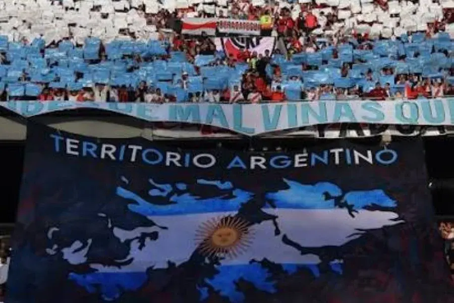 El Gobierno confirmó que no se podrá ingresar al partido con Inglaterra con banderas relacionadas a Malvinas
