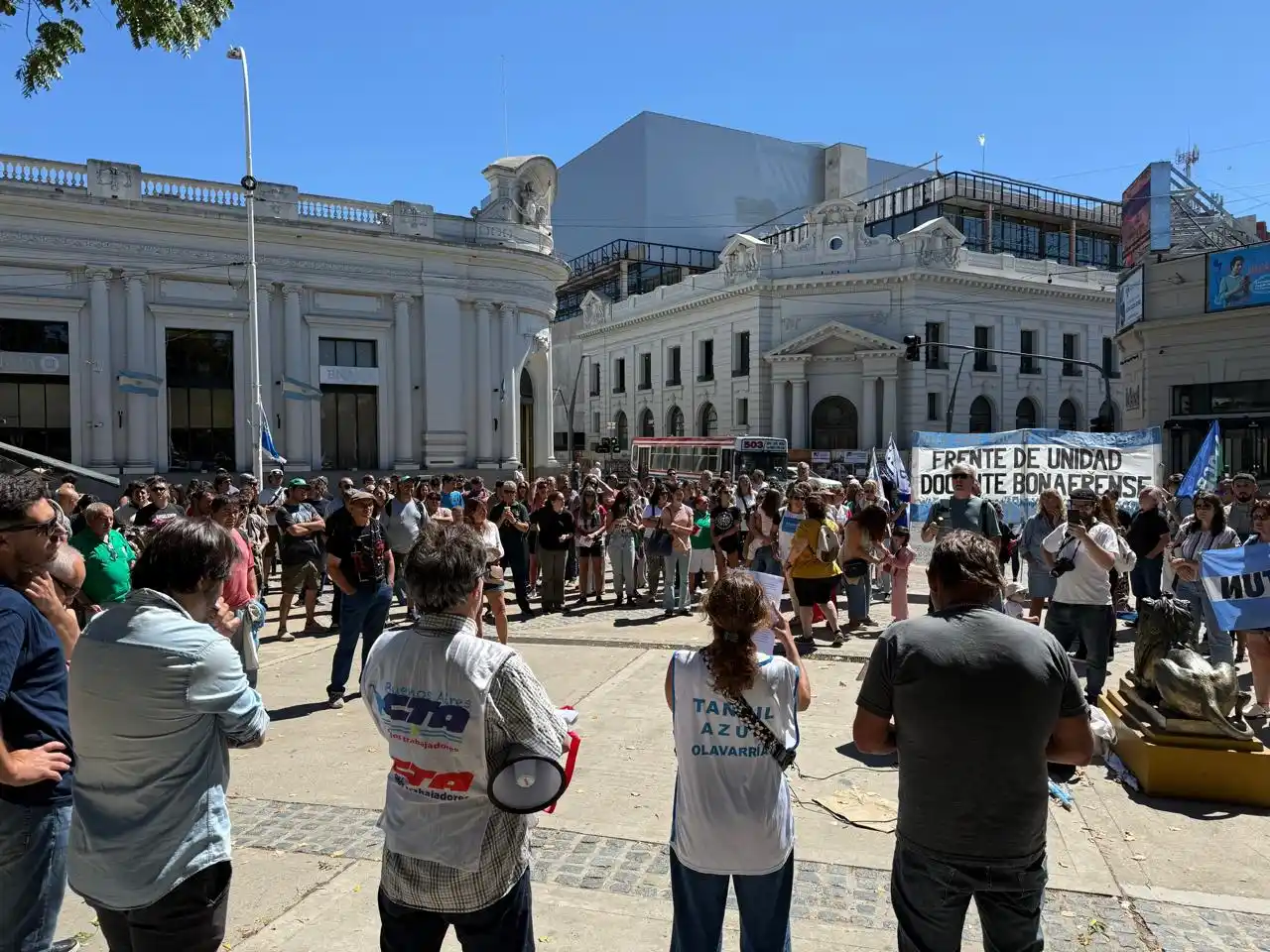 “La informalidad va a ser la nueva legalidad”, plantearon en la marcha contra la reforma laboral en Tandil.