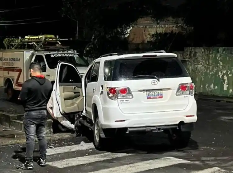EL SOBRINO DE LA MINISTRA DE EDUCACIÓN: embistió un vehículo y deja a varios heridos en Maturín