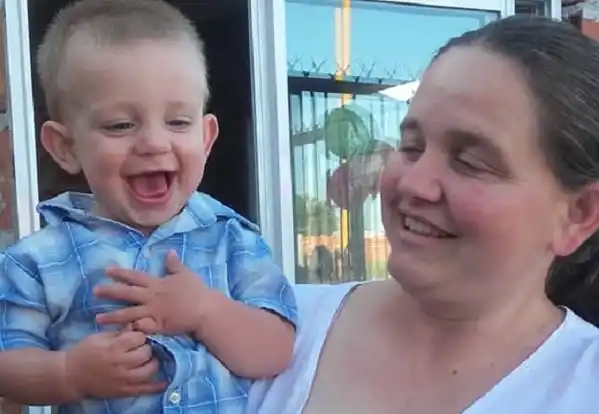 Pasó el susto: El pequeño Timoteo ya está en su casa con sus padres
