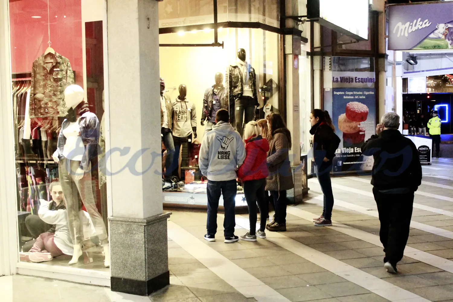 Comercios con horario corrido, opiniones a favor y en contra