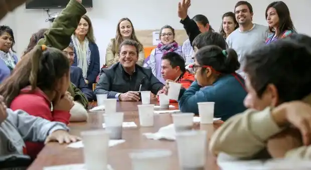 Massa en San Andrés de Giles reunió a intendentes del FR