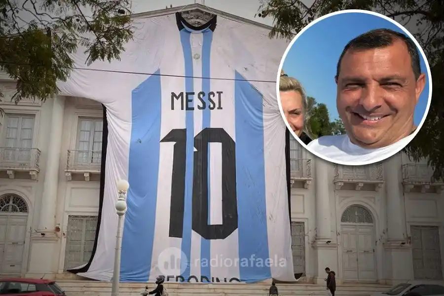 La historia de la camiseta mas grande del mundo que cubre la fachada del municipio esperancino 