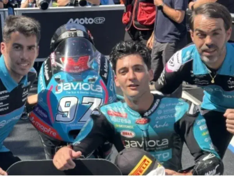 Marco Morelli terminó tercero y se subió al podio del Moto 3 en Assen. Foto: Redes