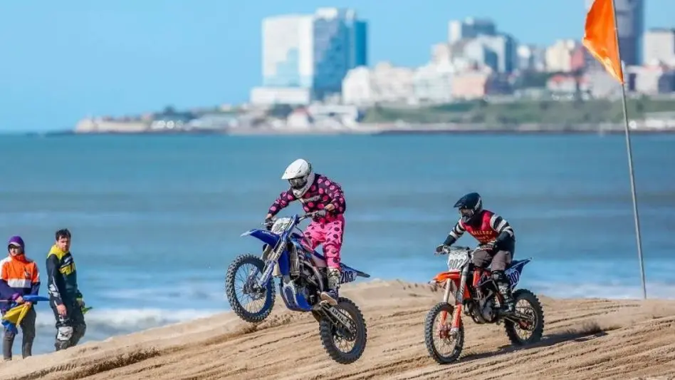 Advierten sobre el impacto ambiental de la carrera de enduro en las playas de Mar del Plata