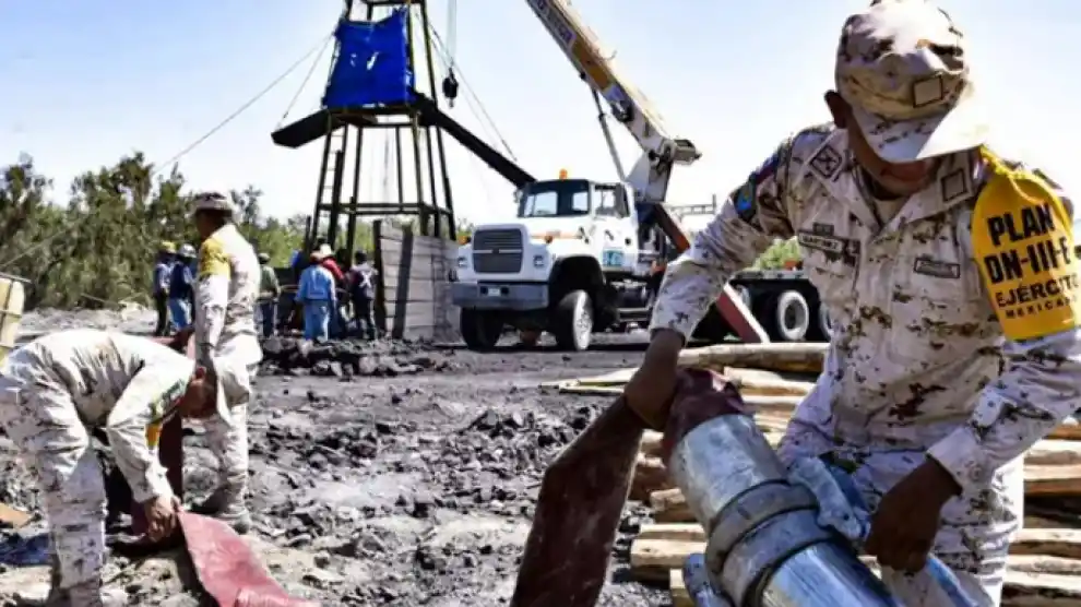 México: suspenden rescate de mineros por falta de seguridad en la mina de carbón