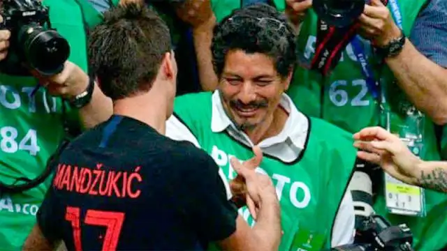 Croacia invitó de vacaciones al fotógrafo "aplastado" por sus jugadores