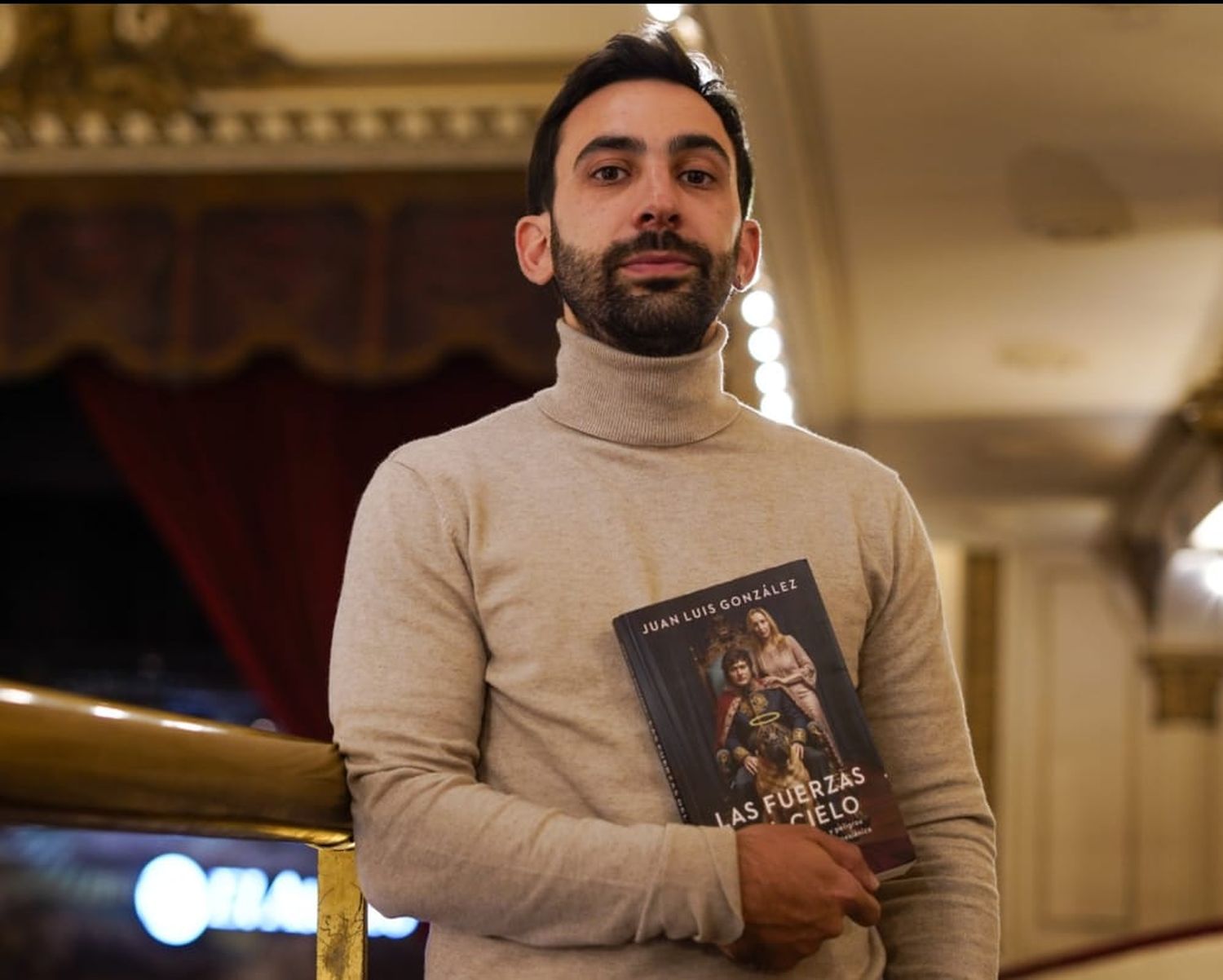"Las fuerzas del cielo", la obra de Juan Luis González que se presentará en la Feria del Libro de Tandil