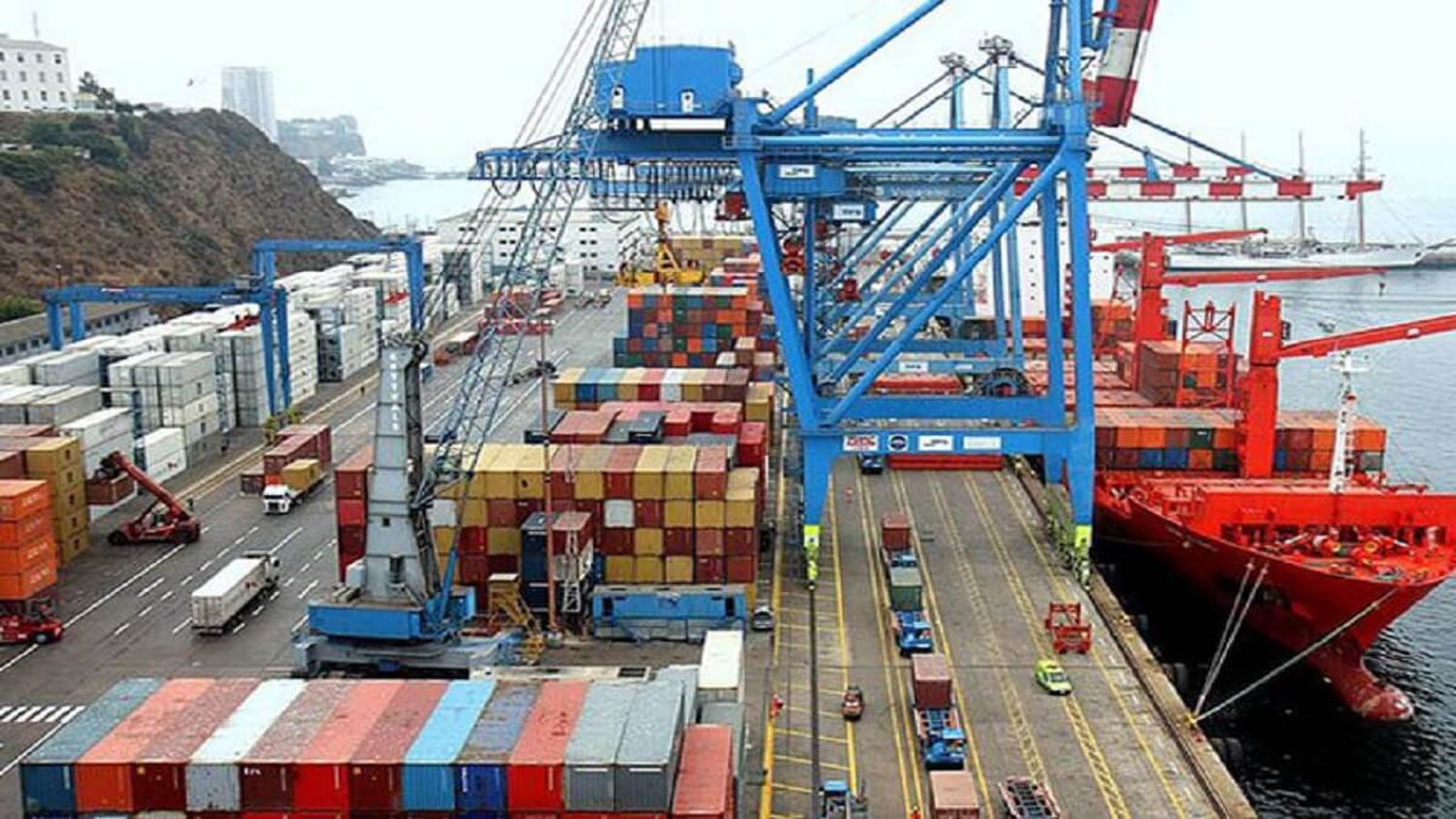 Empresas trabajan en importaciones de diciembre: piden invertir en los puertos