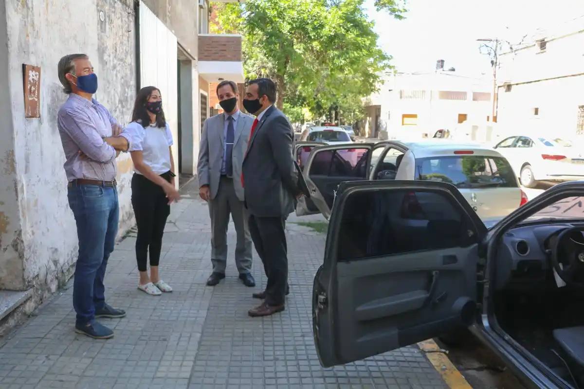 La Municipalidad recibió dos autos que fueron donados por la Justicia Federal