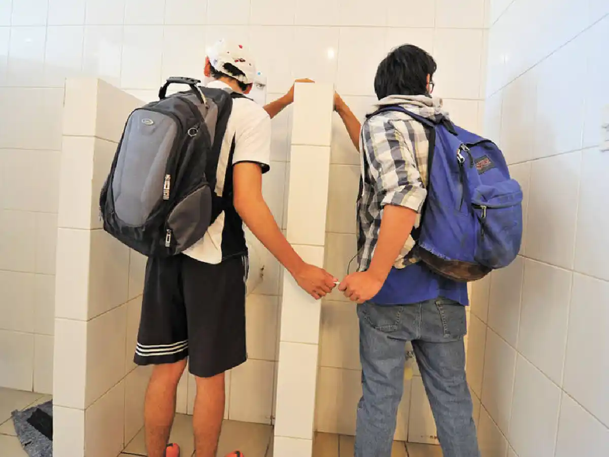 Desbaratan narcobanda de alumnos que operaba en un colegio