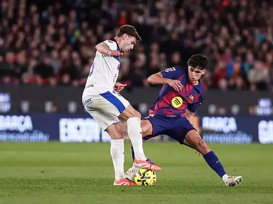 Barcelona recuperó la cima