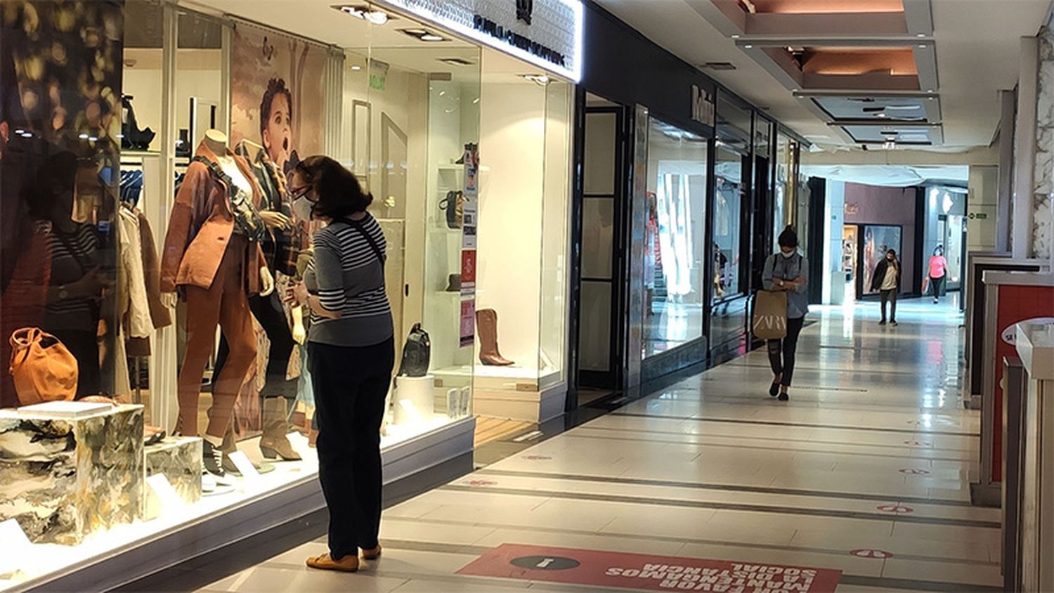 Confirmaron que habrá apoyo financiero para "los comercios afectados por restricciones"