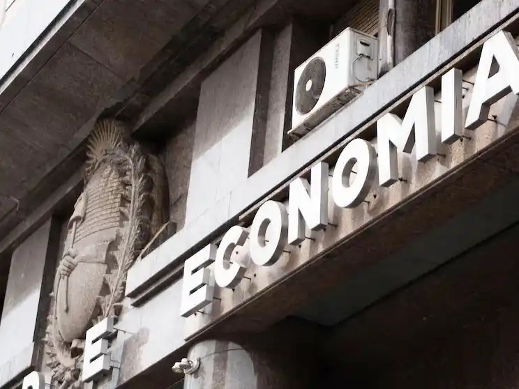 La deuda pública en enero bajó tras subir en diciembre y el Gobierno descarta sorpresas en los próximos vencimientos