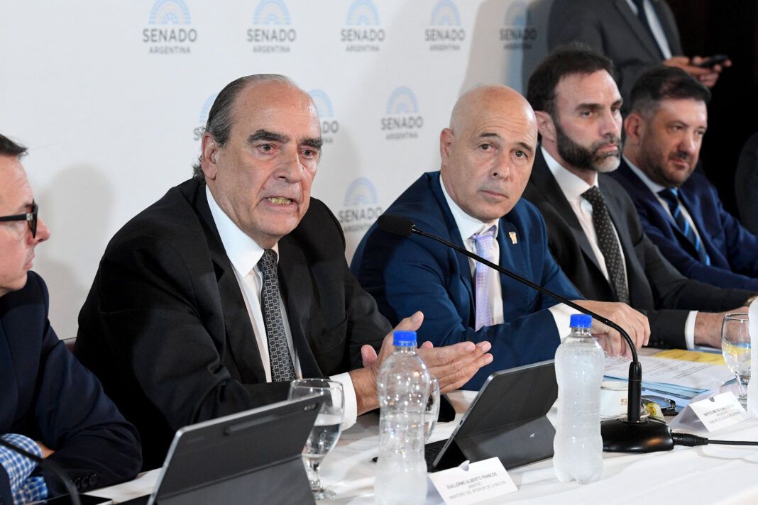 Tras una polémica y con cruces por el “nido de ratas” comenzó el debate por la Ley Bases