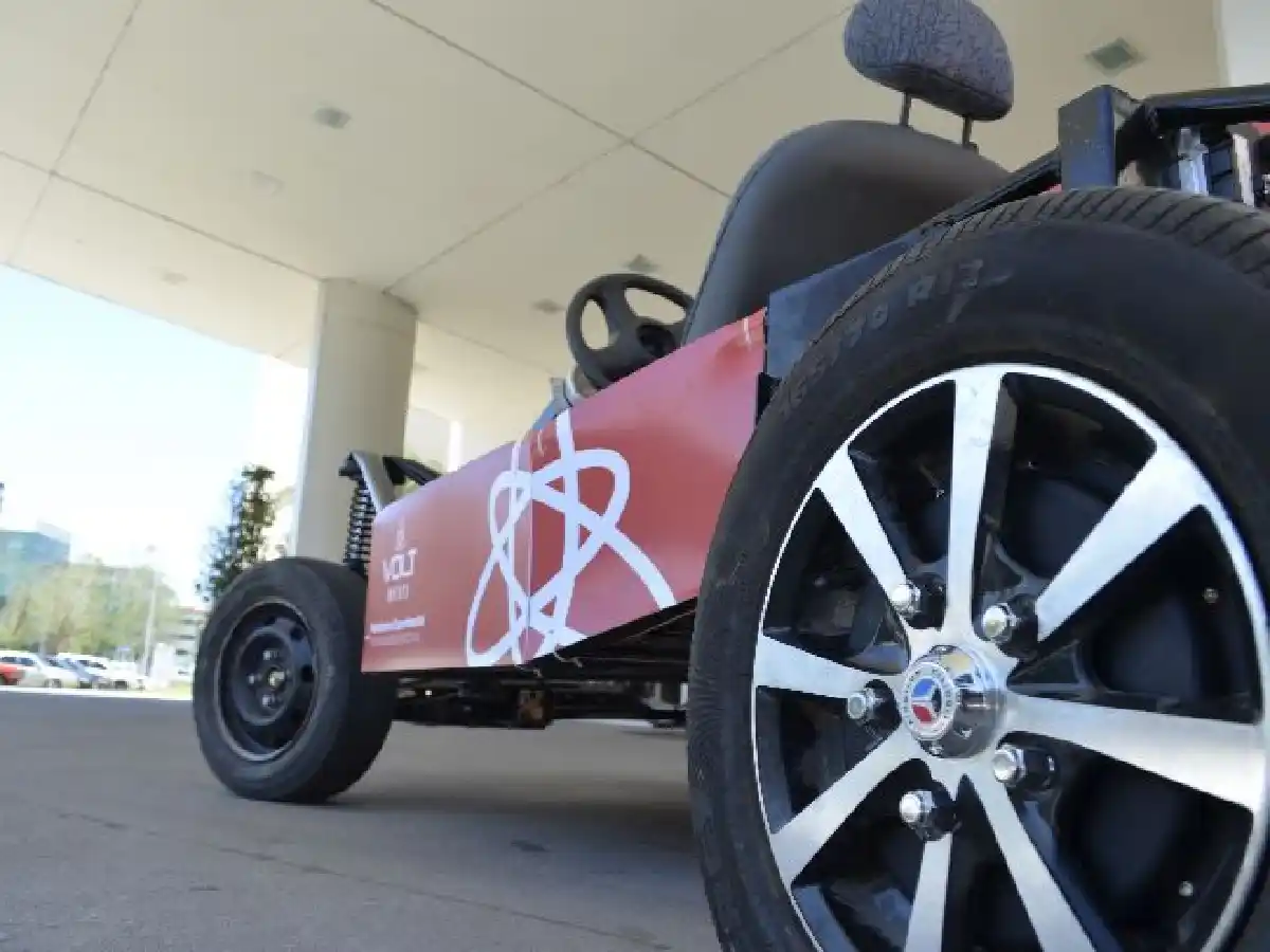 Volt Motors, la firma que fabrica el primer auto eléctrico