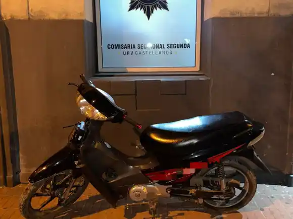 Encontraron una moto que había sido robada pocas horas antes