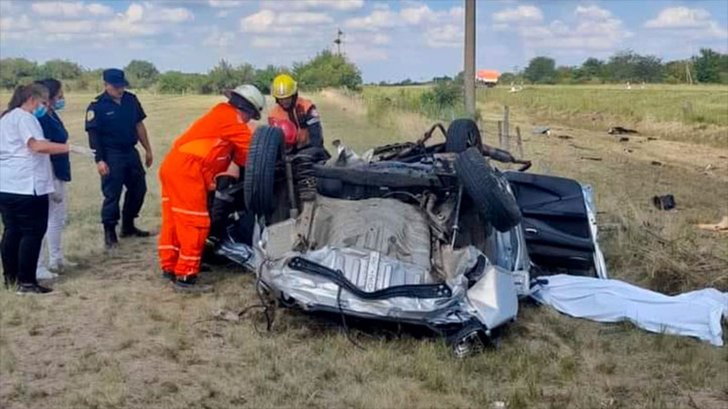 Identificaron a las dos víctimas fatales del trágico vuelco en Entre Ríos