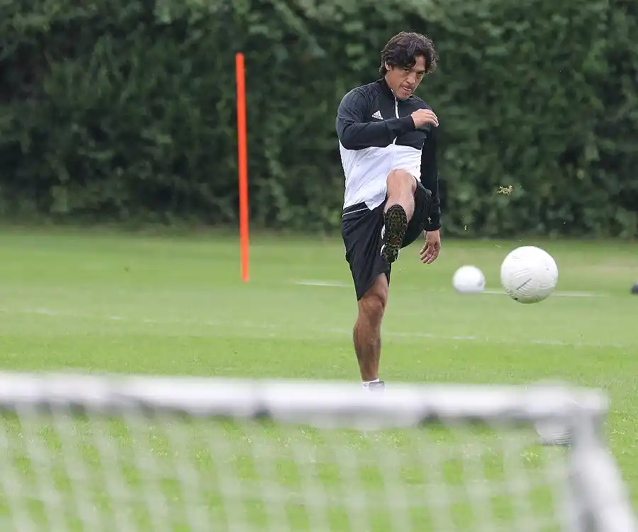 Camoranesi inicia una nueva etapa como DT