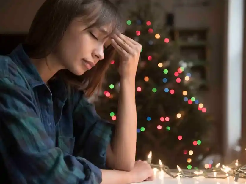 Obligación de "estar bien" y "cerrar todo": expertos aconsejan cómo pasar las fiestas sin colapsar en el intento