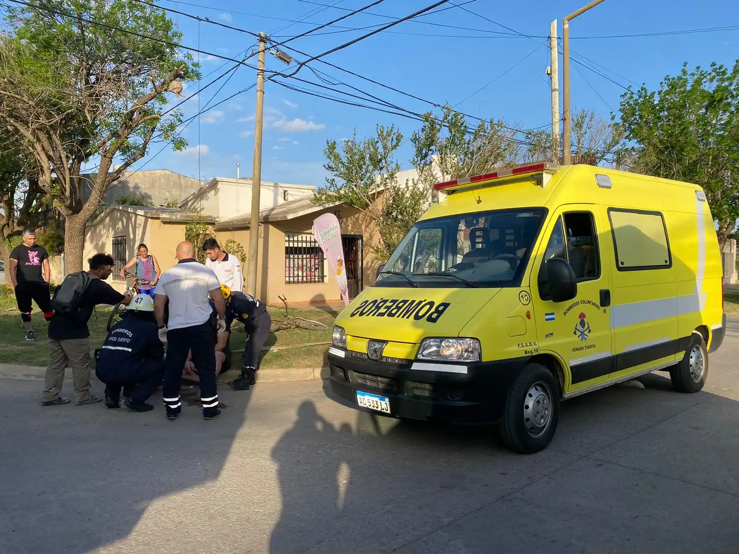 Accidente y agresión en España y Piacenza. Crédito: Bomberos de Venado Tuerto.