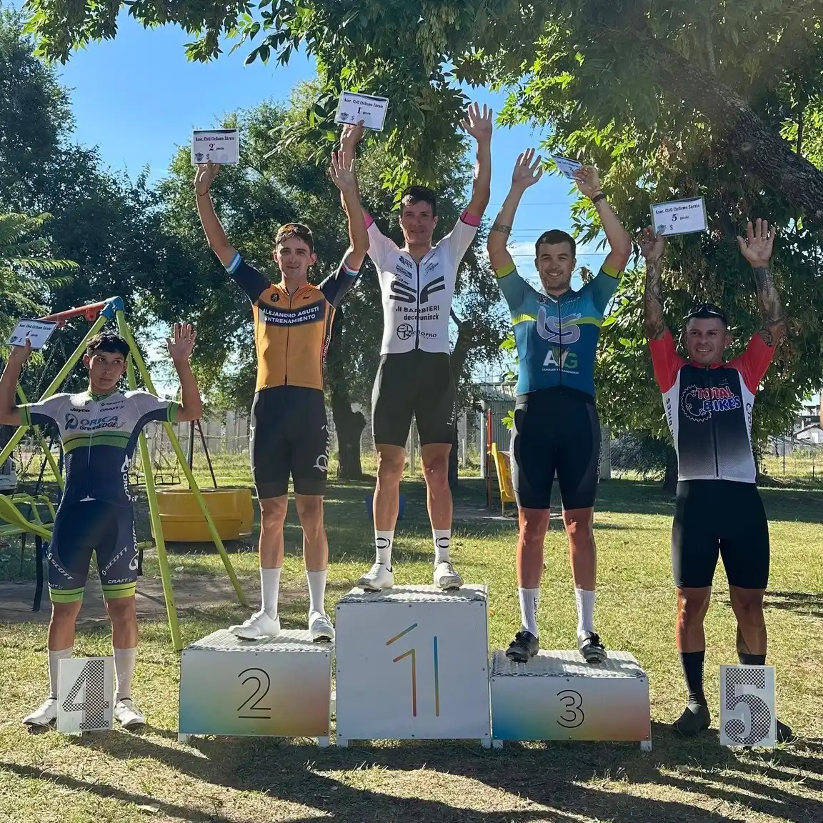 Ciclismo Urquiza Gualeguay tuvo una gran actuación en Zárate
