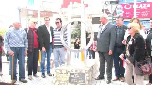 San Clemente: Intendente De Jesús inauguró el monumento de Ciudades Hermanas