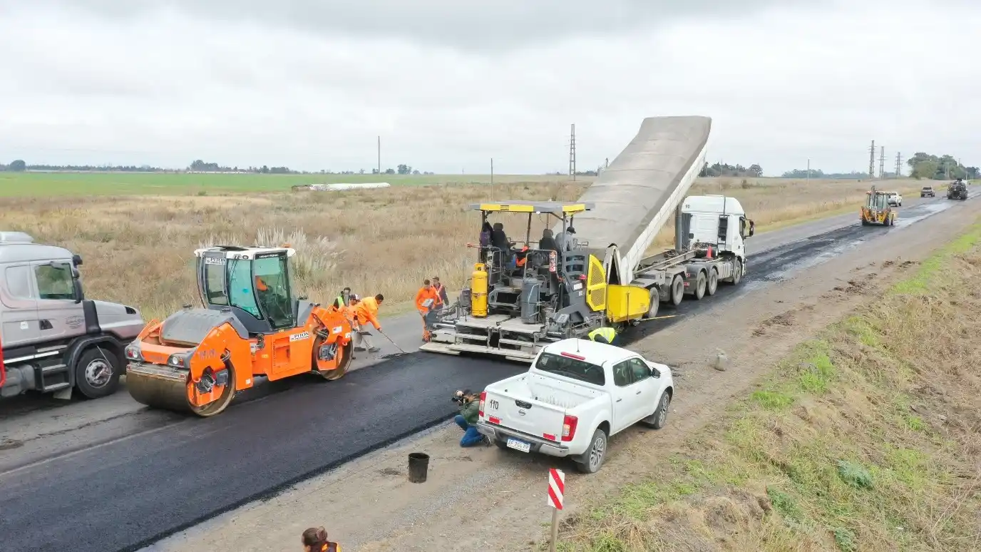 Planifican trabajos en caminos productivos de diferentes departamentos entrerrianos
