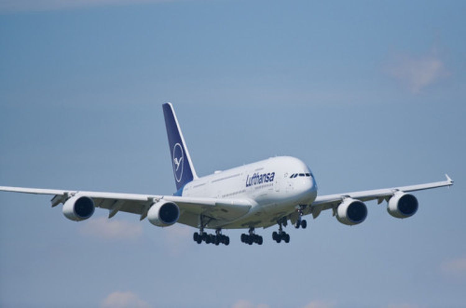 Lufthansa keeps recovering its Airbus A380s and adds them in the Washington D.C. route