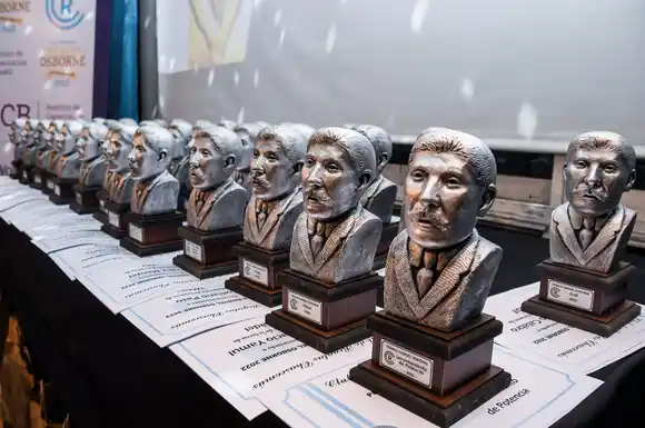 El club de Regatas informó los deportistas ternados para los premios Osborne