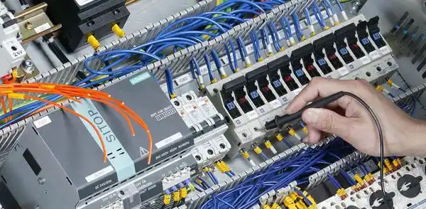 Se realizará un curso gratuito de automatización industrial en la Universidad Barrial