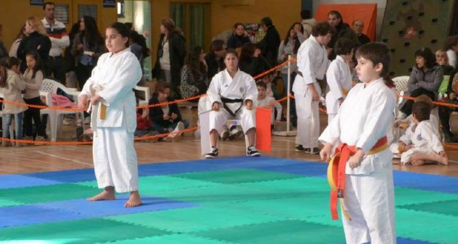 Torneo de Karate en el Estadio