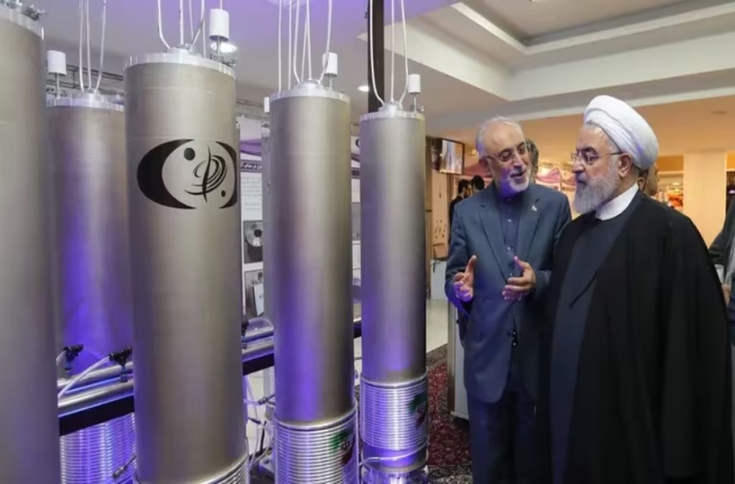 Irán acelera la tasa de producción de uranio enriquecido y está más cerca de producir armas nucleares