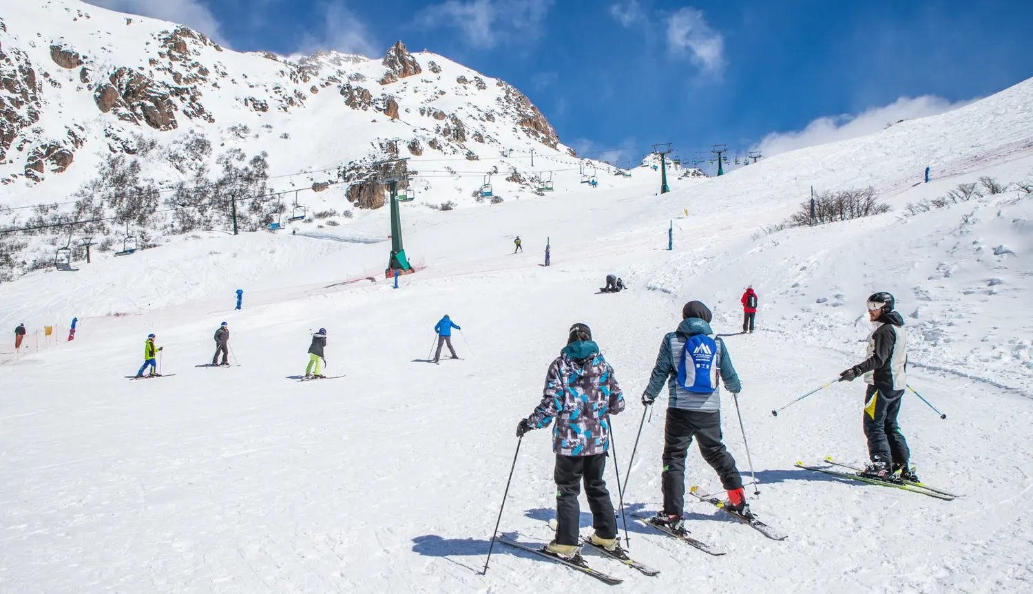 ¿Esquiar en Argentina, solo para privilegiados? Un día en la nieve puede superar los $200.000