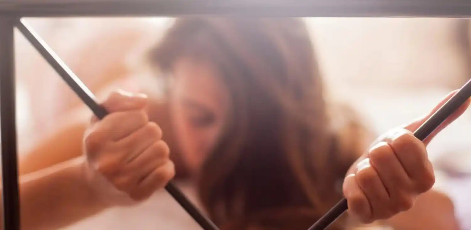 Casi muere durante un orgasmo por su posición sexual: sintió que explotaba de placer, pero era otra cosa