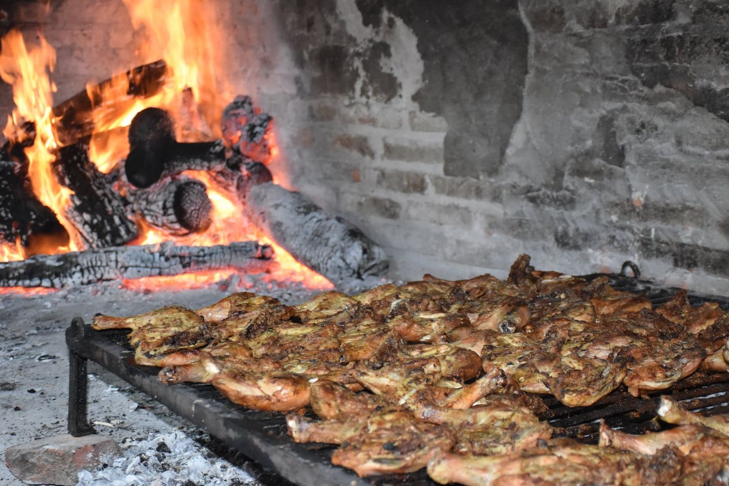 Venta de pollos a beneficio del hospital