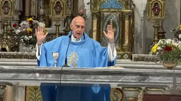 Escuchando a Carlos Malfa