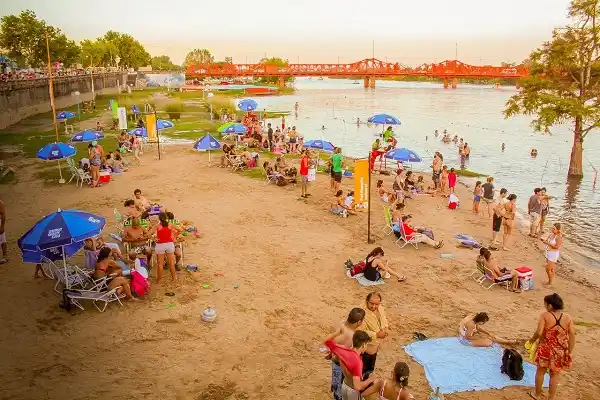 Playa del Puente: Concurso para la prestación del servicio de Gastronomía y Buffet