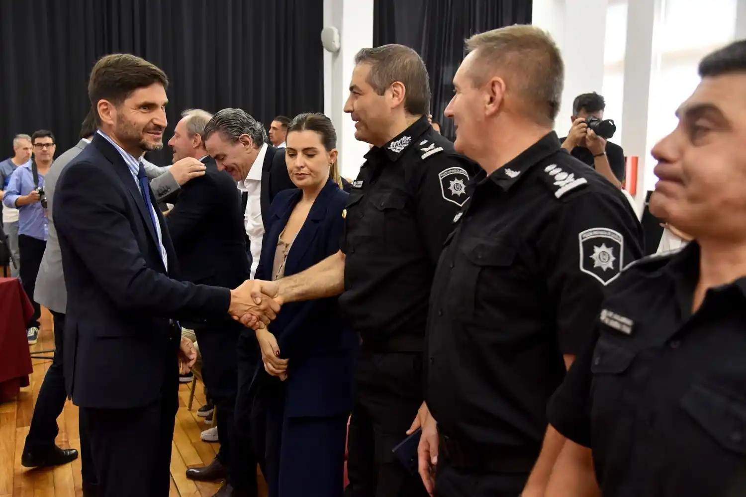 El gobernador encabezó la apertura de sobres para la Estación Policial Rosario Centro.