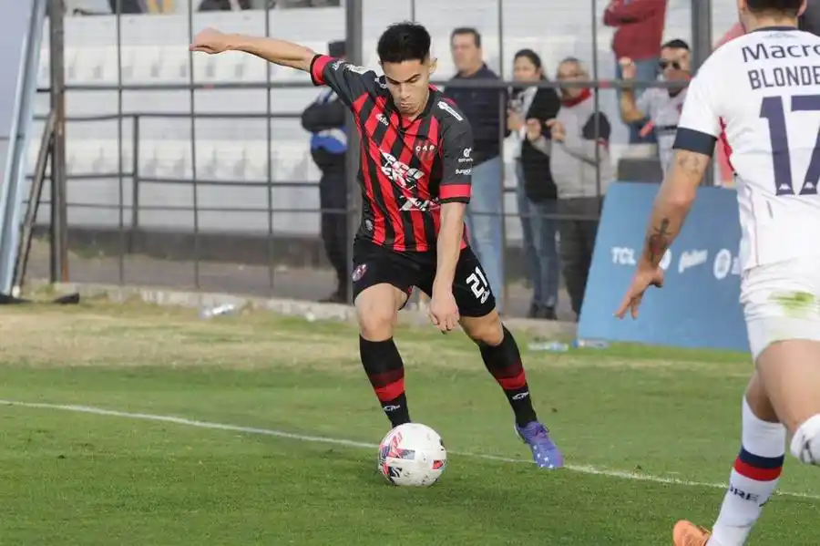 Sebastián Medina fue titular
en el triunfo de Patronato