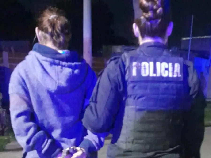 Un joven fue apuñalado en la zona sur y cinco personas resultaron detenidas