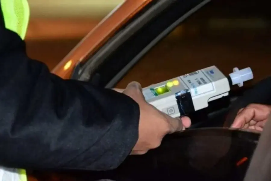 Conducía temerariamente, fue detenido y el control de alcoholemia arrojó positivo
