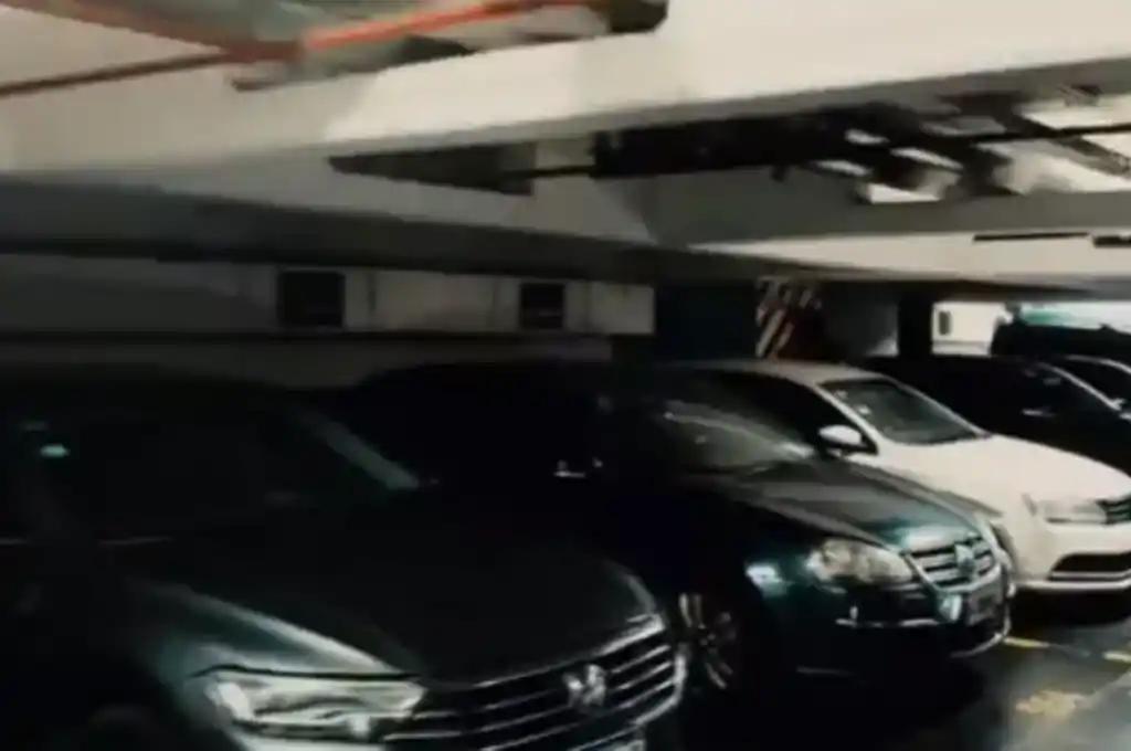 "La casa del pueblo no debe servirse del pueblo".