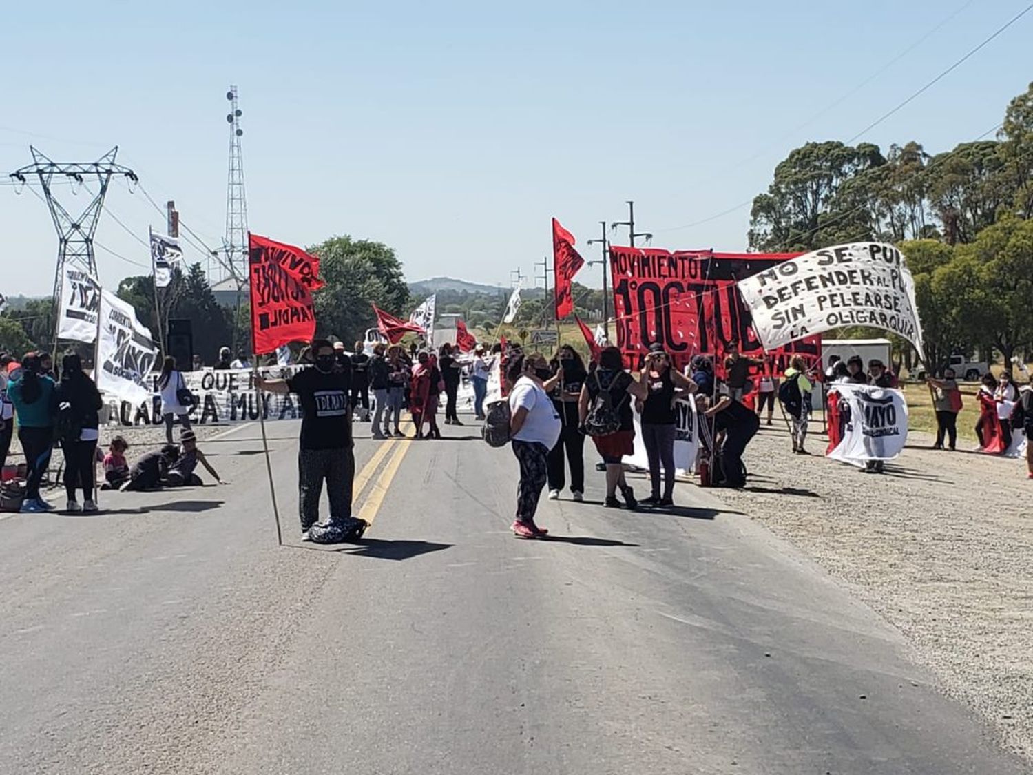 El Movimiento 1 de Octubre se manifestó en la Ruta 226 con corte de tránsito