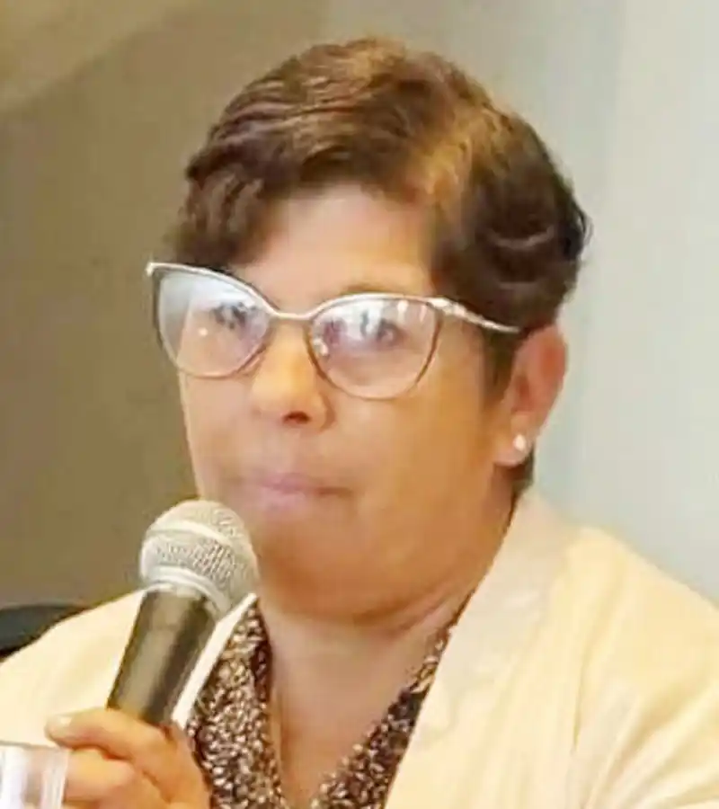 Liliana Ferreira presentará su nuevo libro "Transparencias"